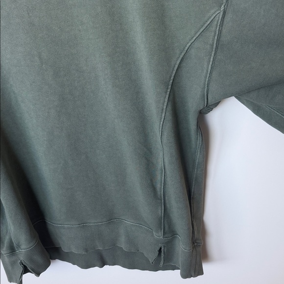 Aerie Oversized Crewneck Sweatshirt Olive Green Distressed Hem XL - Picture 2 of 7